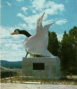Statue of the original Wawa Goose